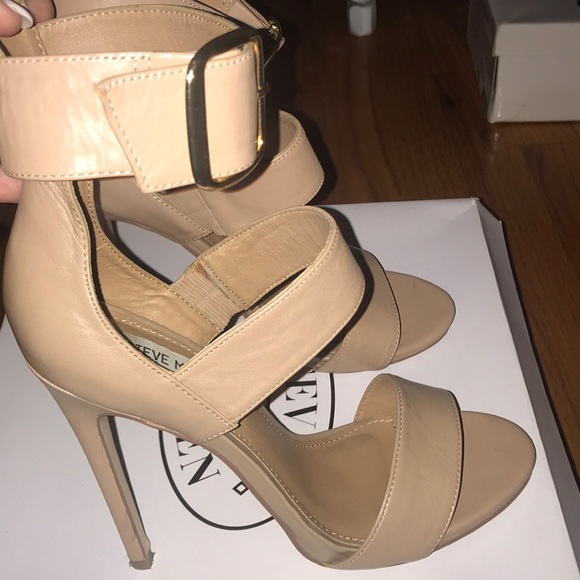 Nude leather strapped sandals - Picture 6 of 6